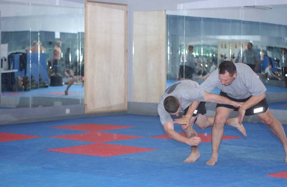 Aikido class teaches self-defense, focus