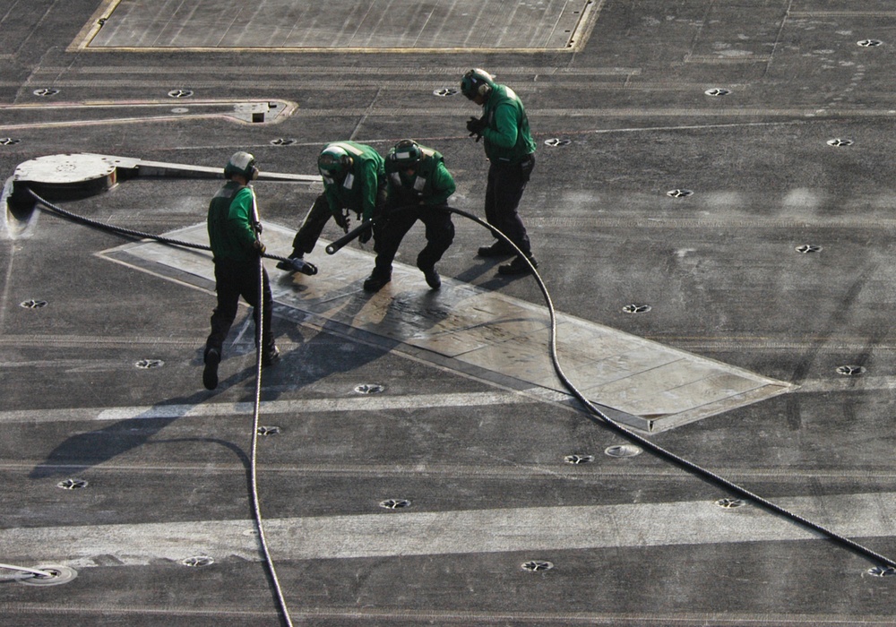 arresting gear crew change wires