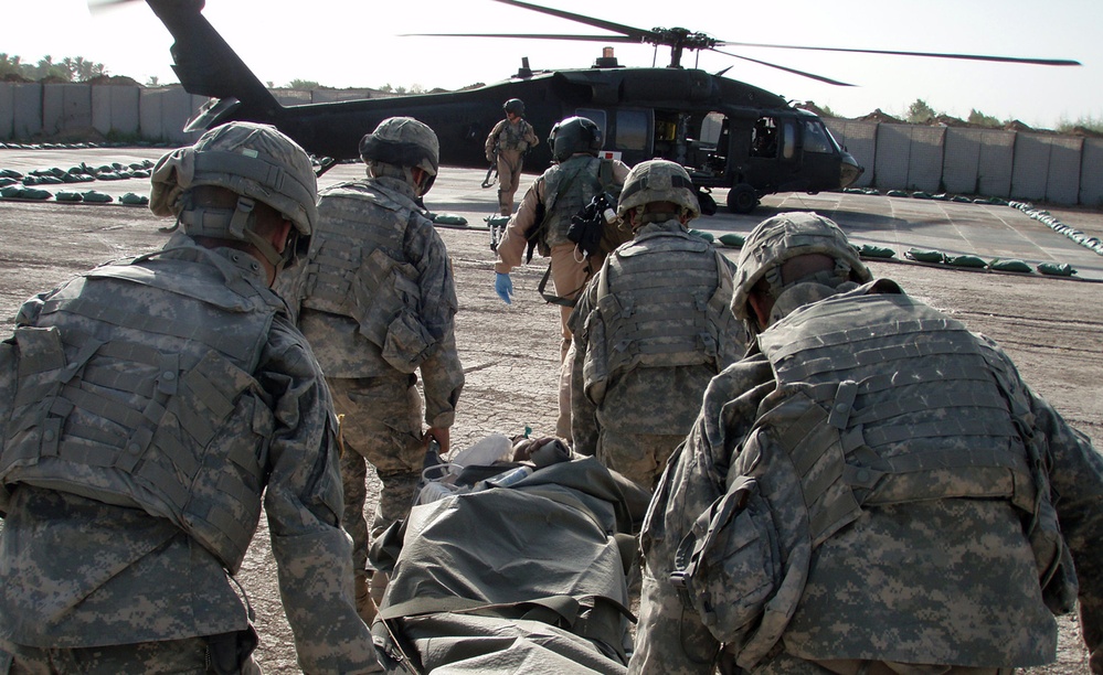10th Mountain Soldiers Evacuate Wounded Iraqi
