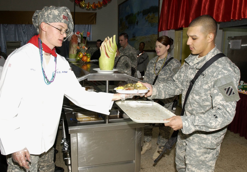 LSA Anaconda celebrates Thanksgiving