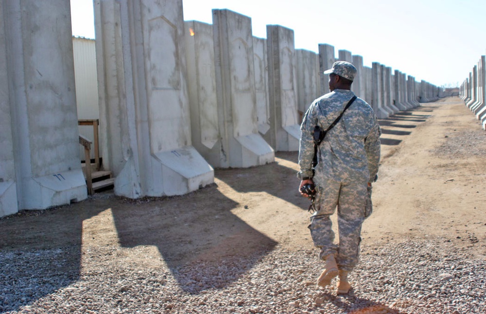 Brothers reunite in Baghdad for Thanksgiving