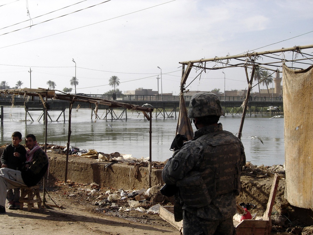Paratroopers Patrol Through Musayyib