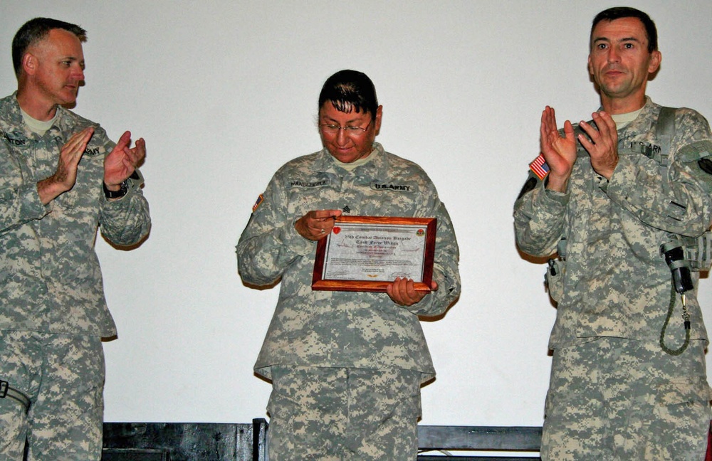 Native American Soldier speaks at ceremony