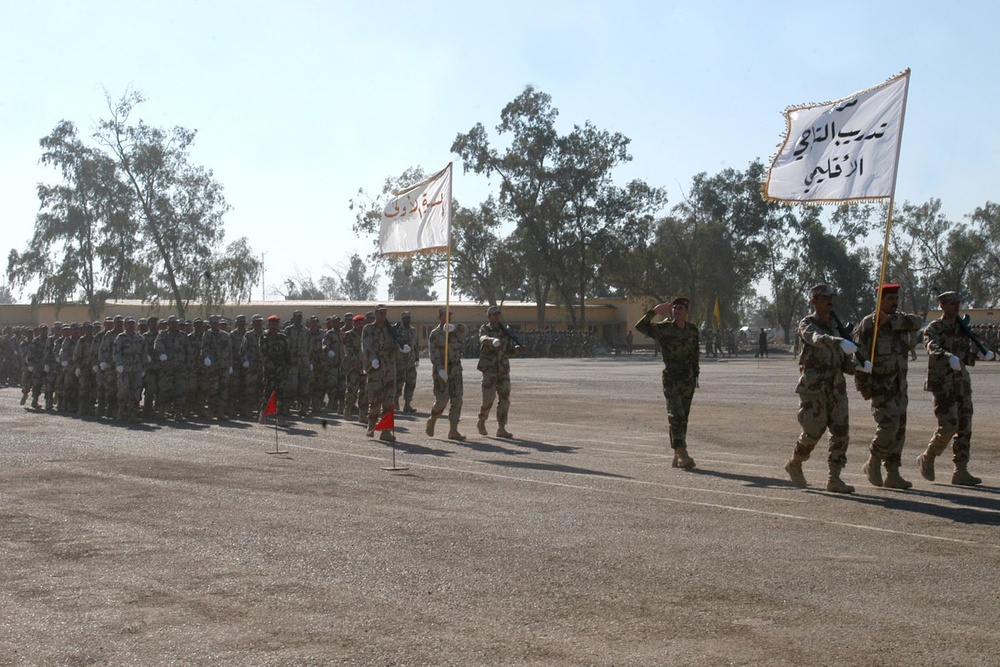 Iraqi Army graduates 500 new troops