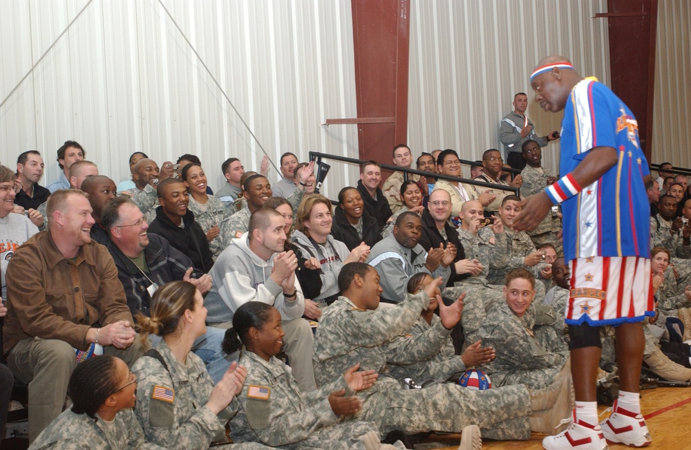 Globetrotters Entertain Soldiers at Camp Liberty