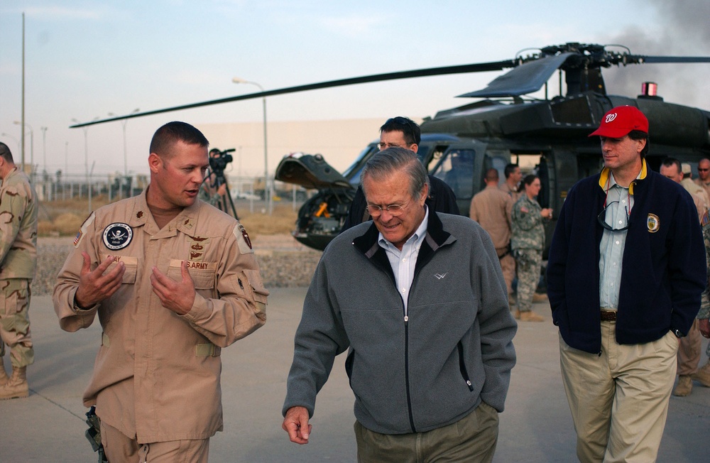 Rumsfeld Visits Troops on Farewell Visit