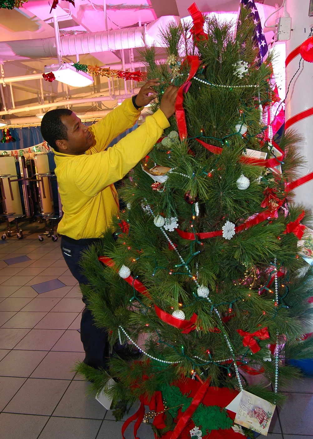 USS Eisenhower Decorates for Christmas