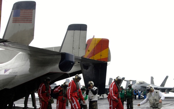 Globetrotters Visit USS Eisenhower