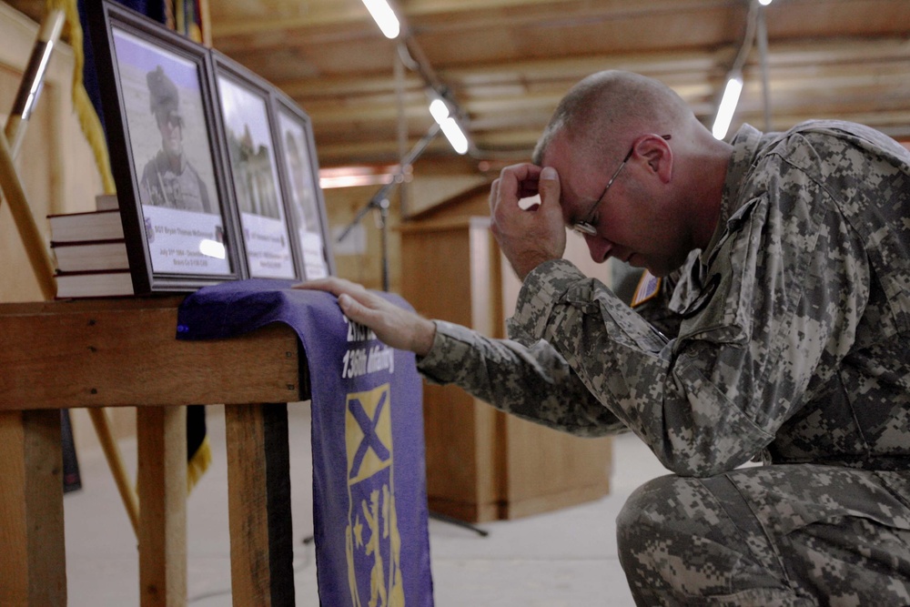 Minnesota soldiers honor fallen brothers