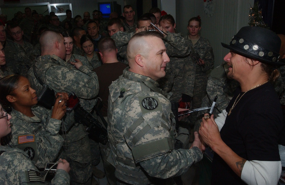 Kid Rock Spends Christmas With the Troops