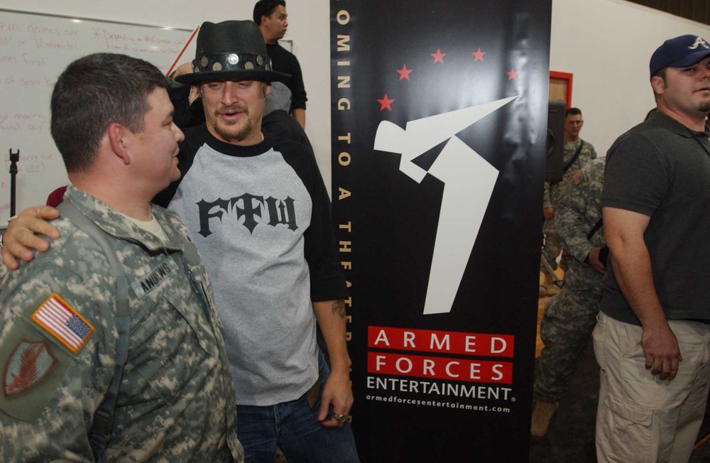 Soldiers Get Kid Rock for Christmas