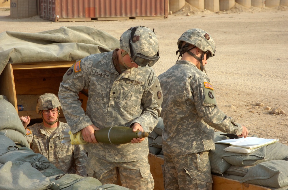 Soldiers practice mortar drills