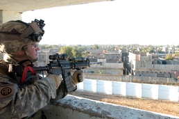 Paratroopers provide security for city council meeting