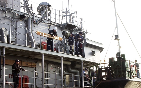 Mine Countermeasure Ship Arrives in Bahrain