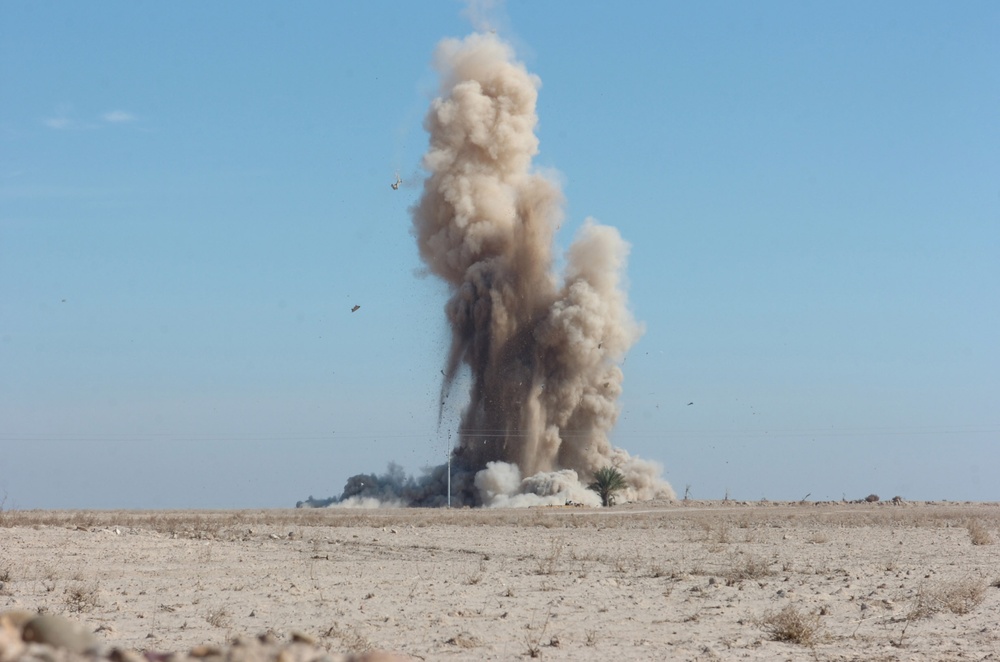 IA, CF Soldiers destroy suspected insurgent training site