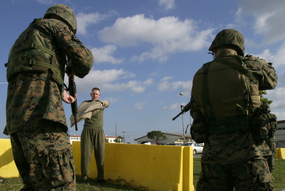 7th Comm Marines train for rear security