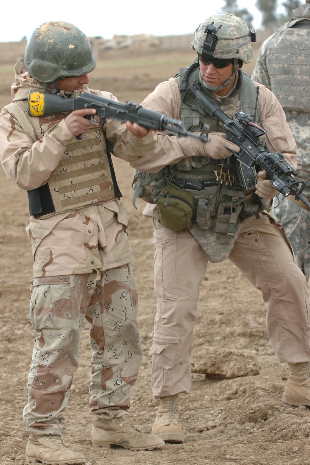 Paratroopers Train Iraqi Army