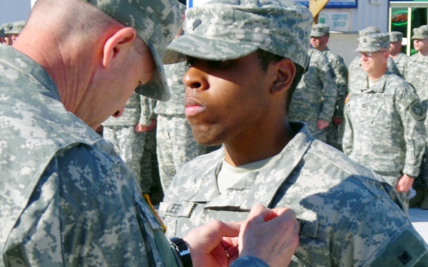 Soldier saves gunner's life, recognized with Bronze Star