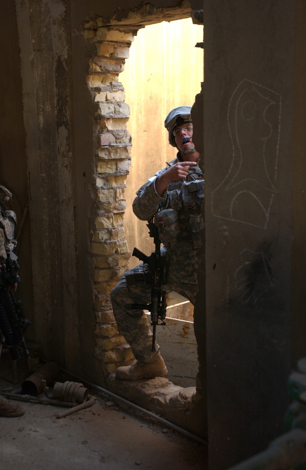Paratroopers Secure Streets of Baghdad