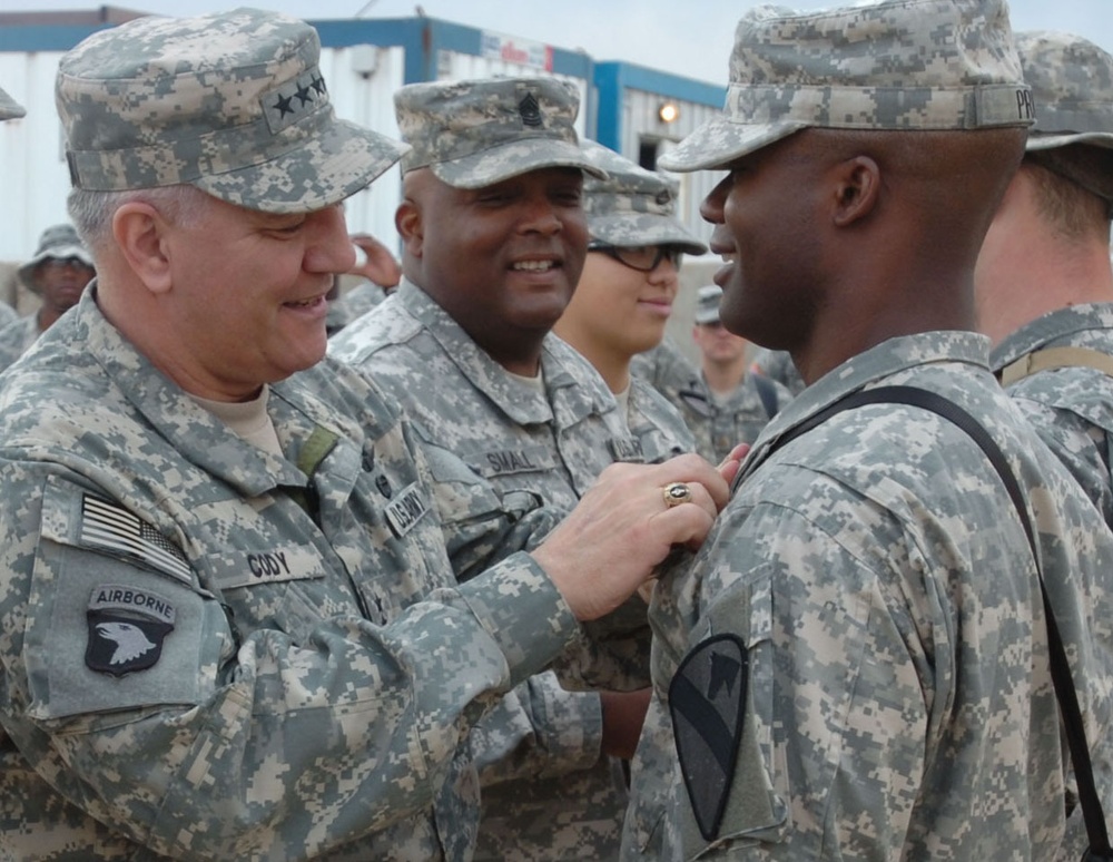 Army's Vice Chief Spends Time With Ironhorse Troops on Camp Taji