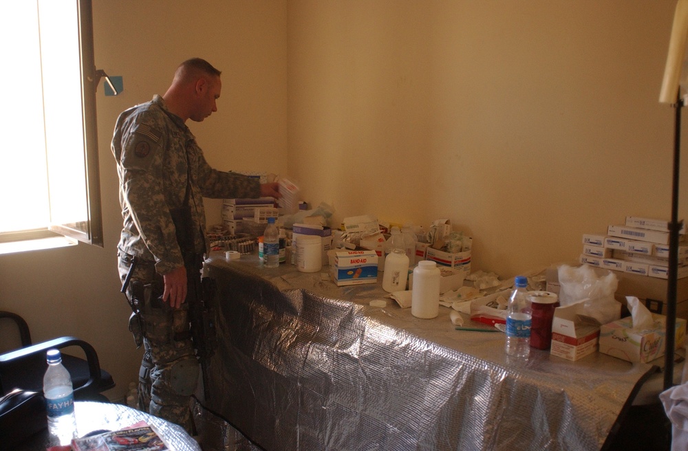 MiTT Prepares Iraqi Army to Take Control