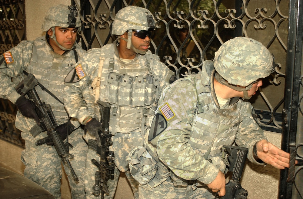 U.S. Soldiers Search for Insurgent Activity