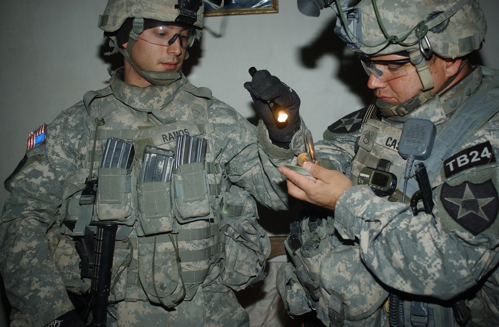 Soldiers Raid Homes of Suspected Terrorists