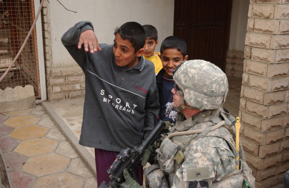 Strykers Soldiers Work to Make Baghdad Streets Safer