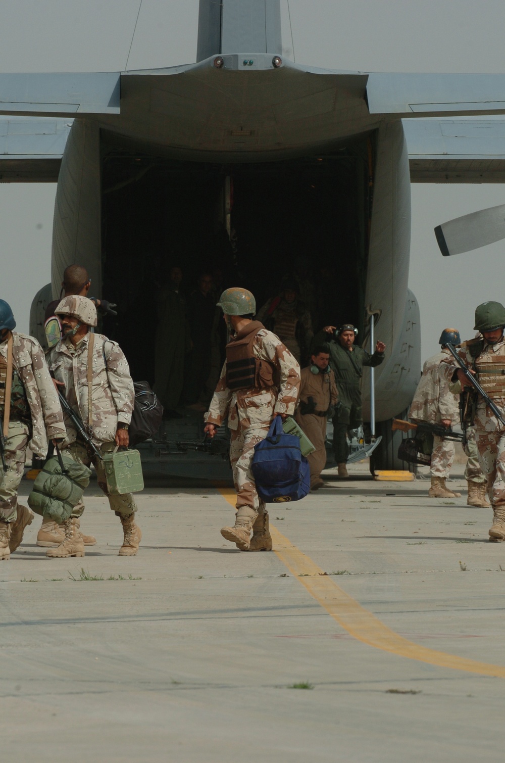 Kurdish soldiers arrive to secure Baghdad
