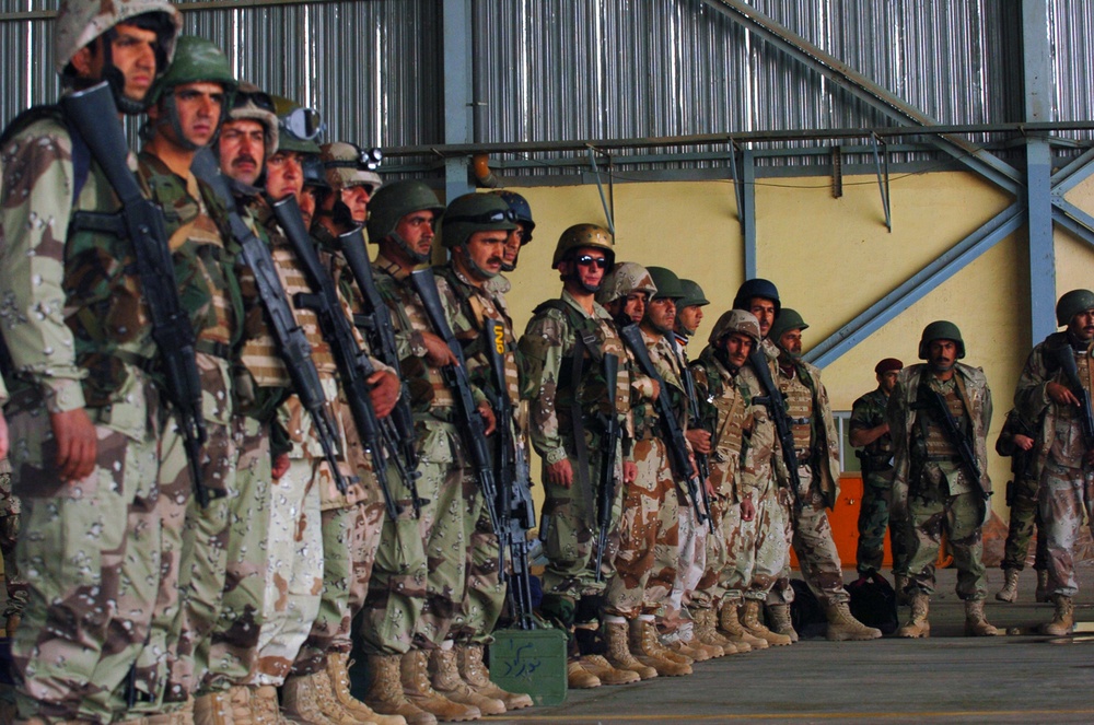 Kurdish soldiers arrive to secure Baghdad