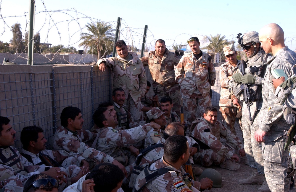 Iraqi Troops Graduate From Warrior Leader Course