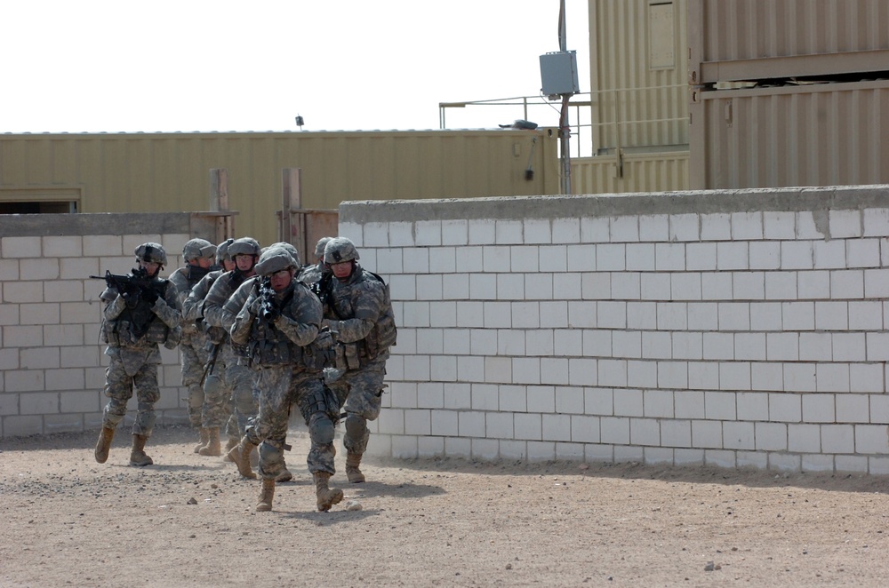 Camp Buehring Facility Simulates Combat for Soldiers Headed to the Real Thi