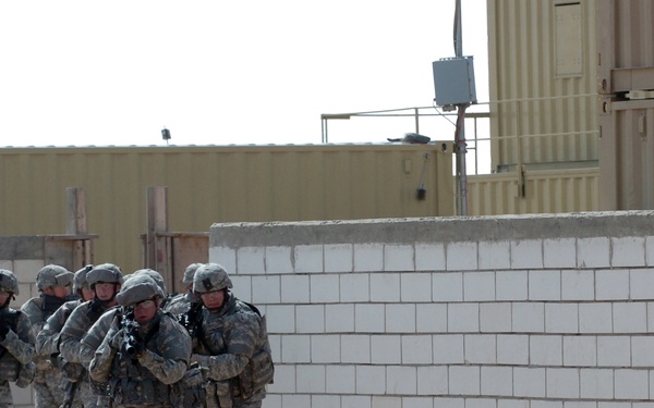 Camp Buehring Facility Simulates Combat for Soldiers Headed to the Real Thi