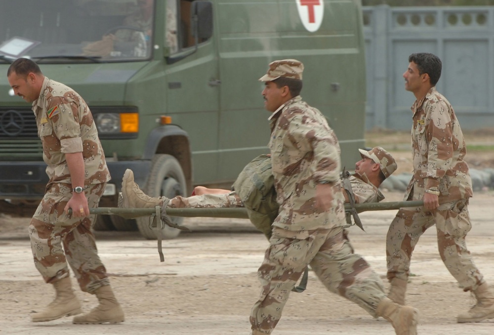 Iraqi Army Medics Train With a Little Help From Their U.S. Army Friends