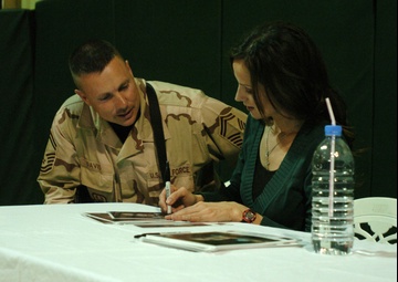 Chely Wright Concert in Iraq