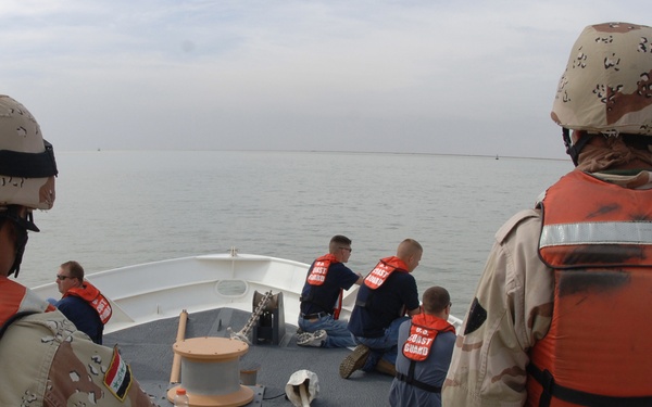 Iraqi Marines Participate in Boarding Exercise