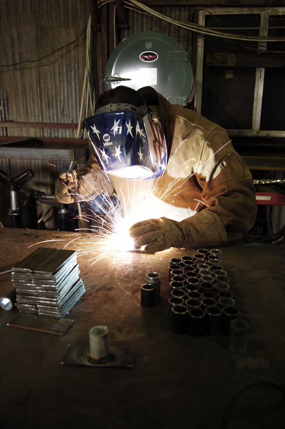 Soldiers load an Environmental Control Unit