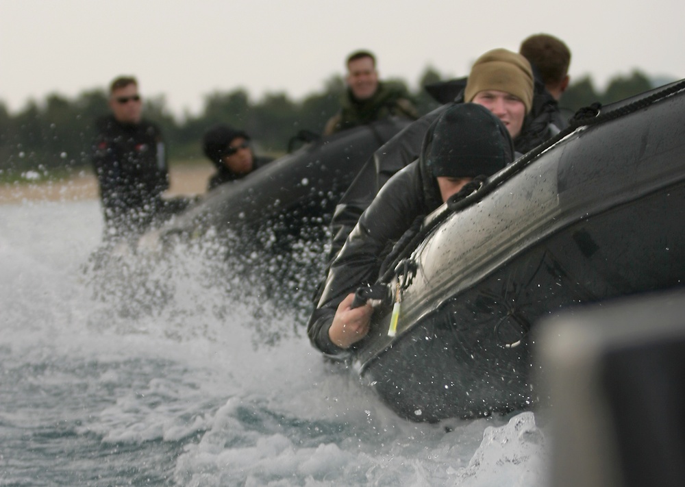 SOTG Marines learn maritime navigation skills