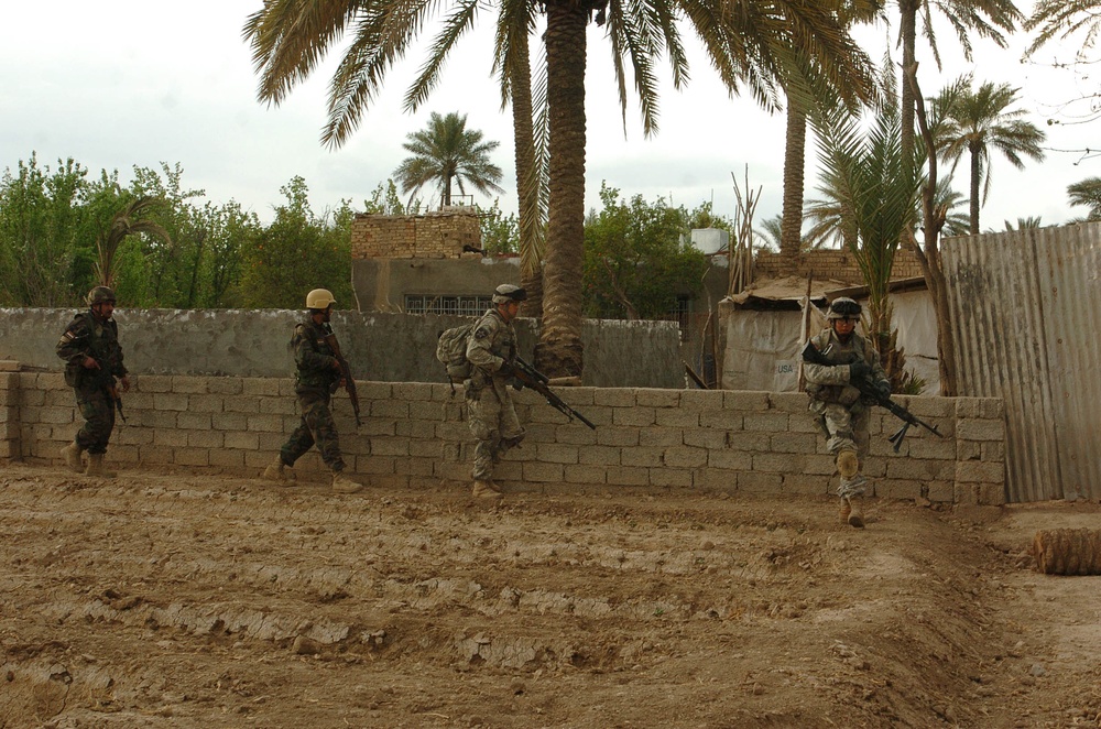 Stryker Soldiers Clear Baqubah Palm Groves