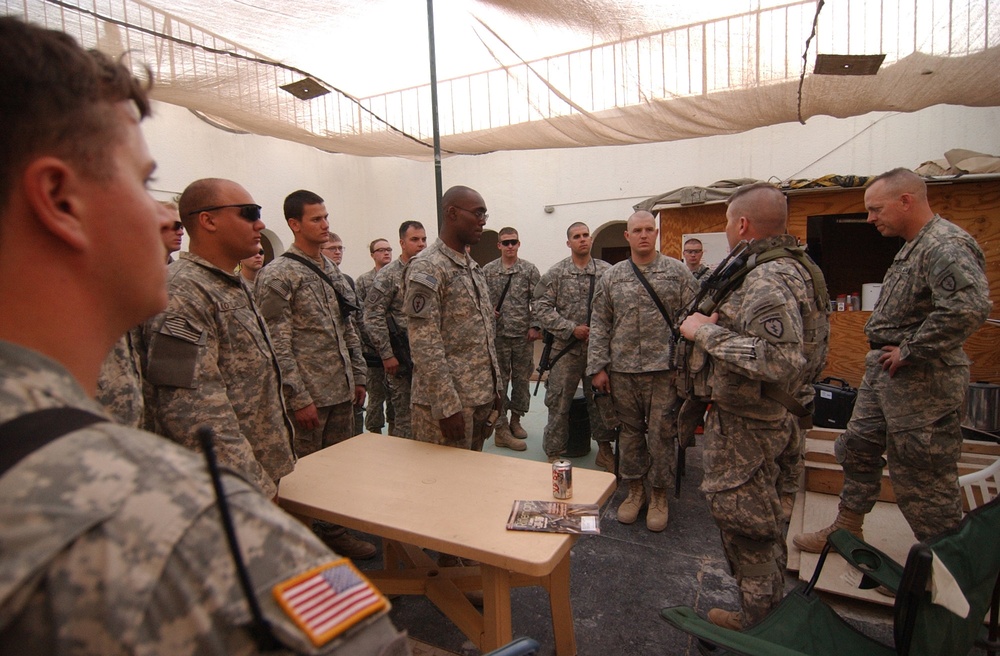 3-509th Airborne commander visit his command