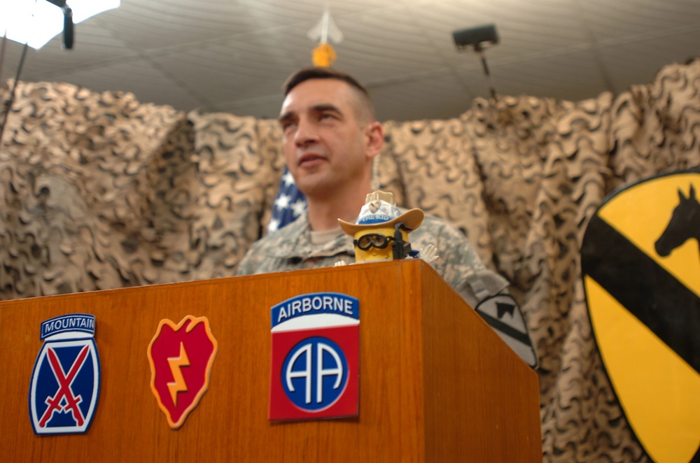 Division CSM Conducts Live Town Hall Meeting