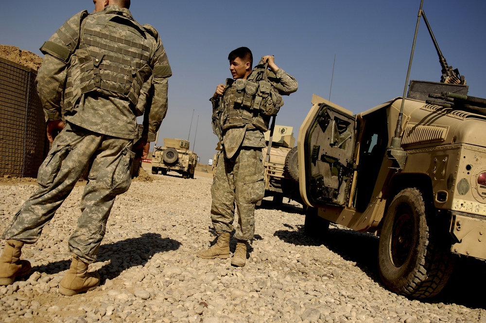 Joint service patrol in Rashad