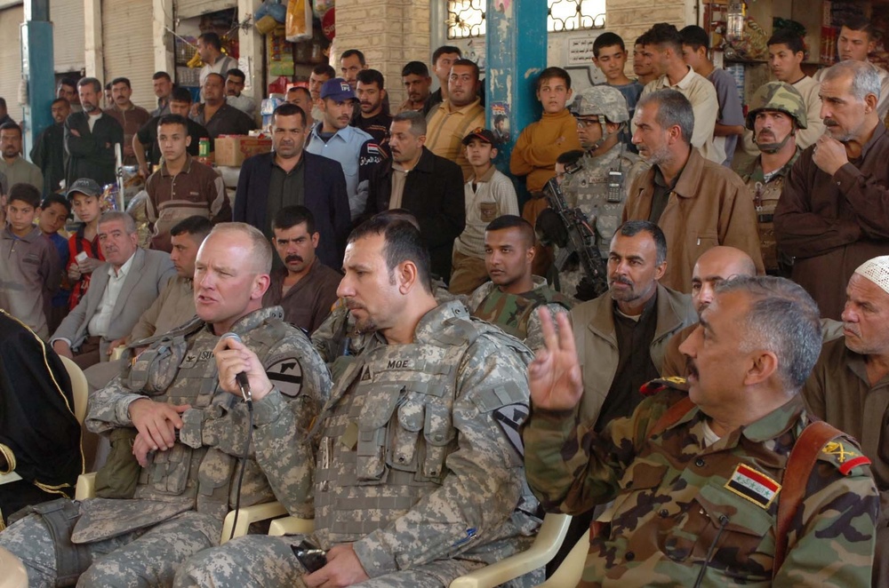 'Grey Wolf' commander visits people of Kharnabat