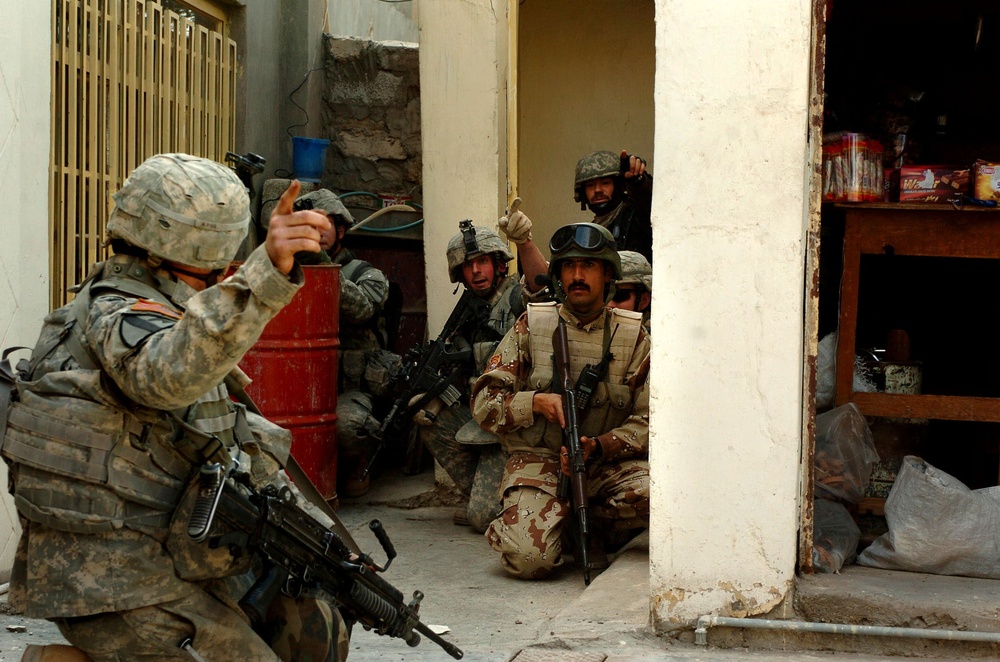 Cavalry Soldiers engage insurgents in Baqubah