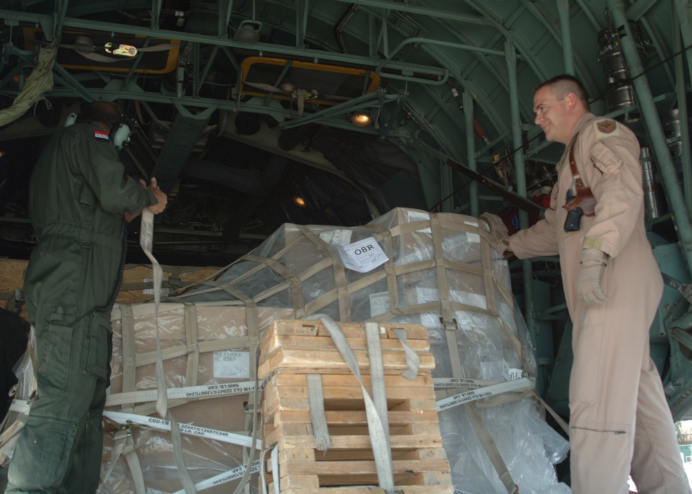 Iraqi Aircrew Provides Humanitarian Relief After Tal Afar Bombing