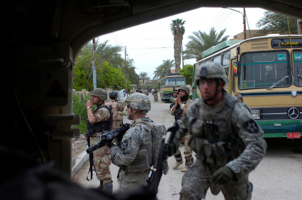 Iraqi, Stryker units crack down on Ghazaliyah security