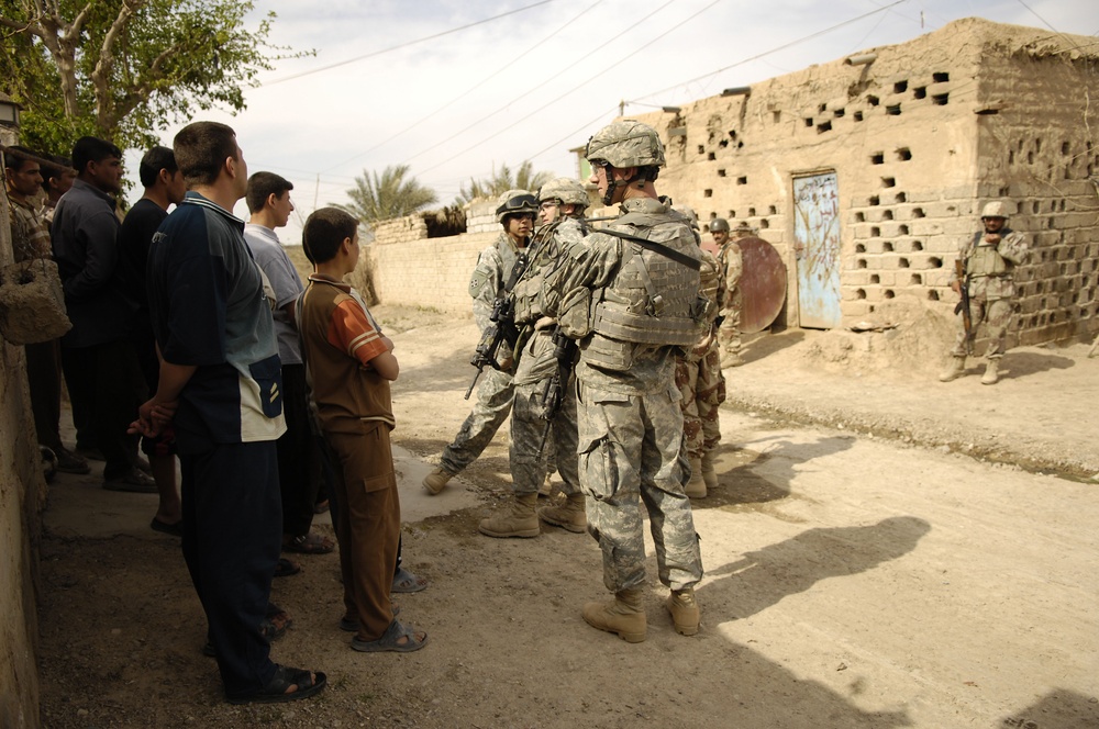 6th Squadron, 9th U.S. Cavalry Soldiers patrol, build in Shakarat