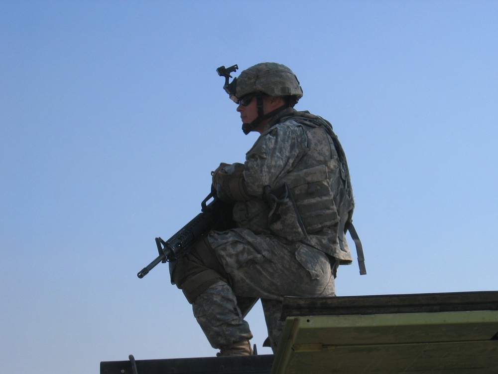 Troops Help Repair, Secure Baghdad Roadways