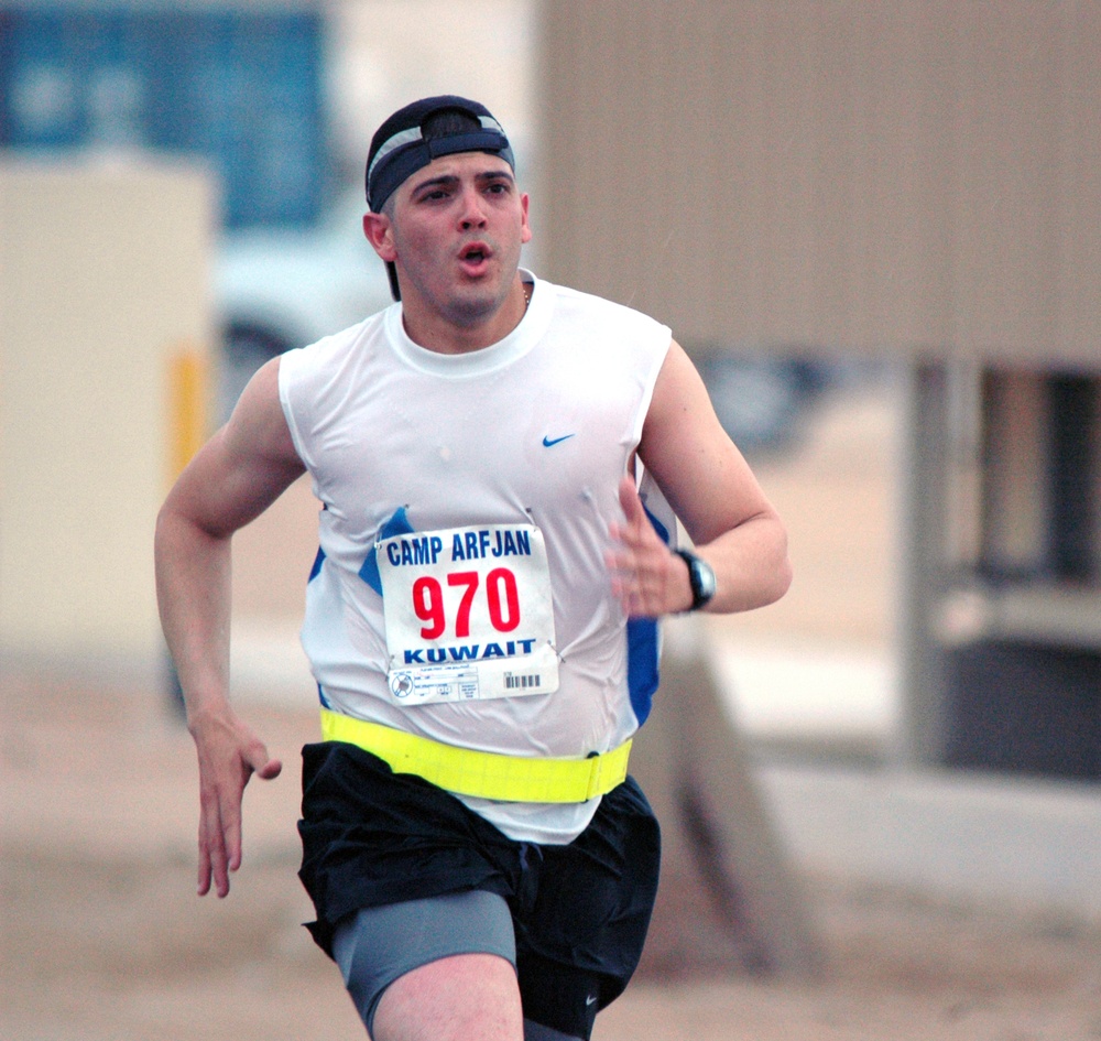 26.2 Miles: Service members endure Camp Buehring marathon