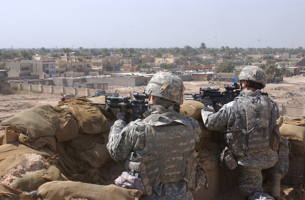 2-16th Infantry patrols Mashtal area of Baghdad